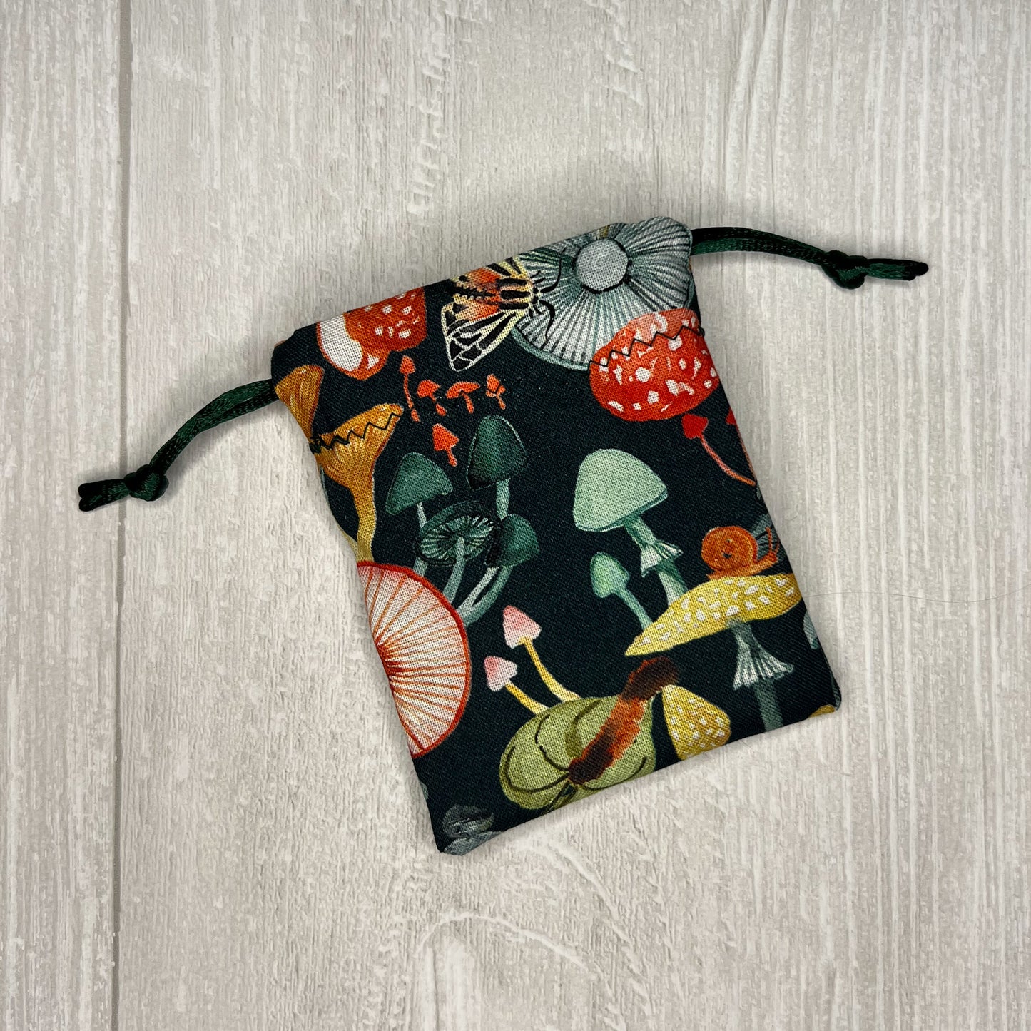 Tiny Universal-Waite Tarot Deck & Tiny Mushroom Bag Set
