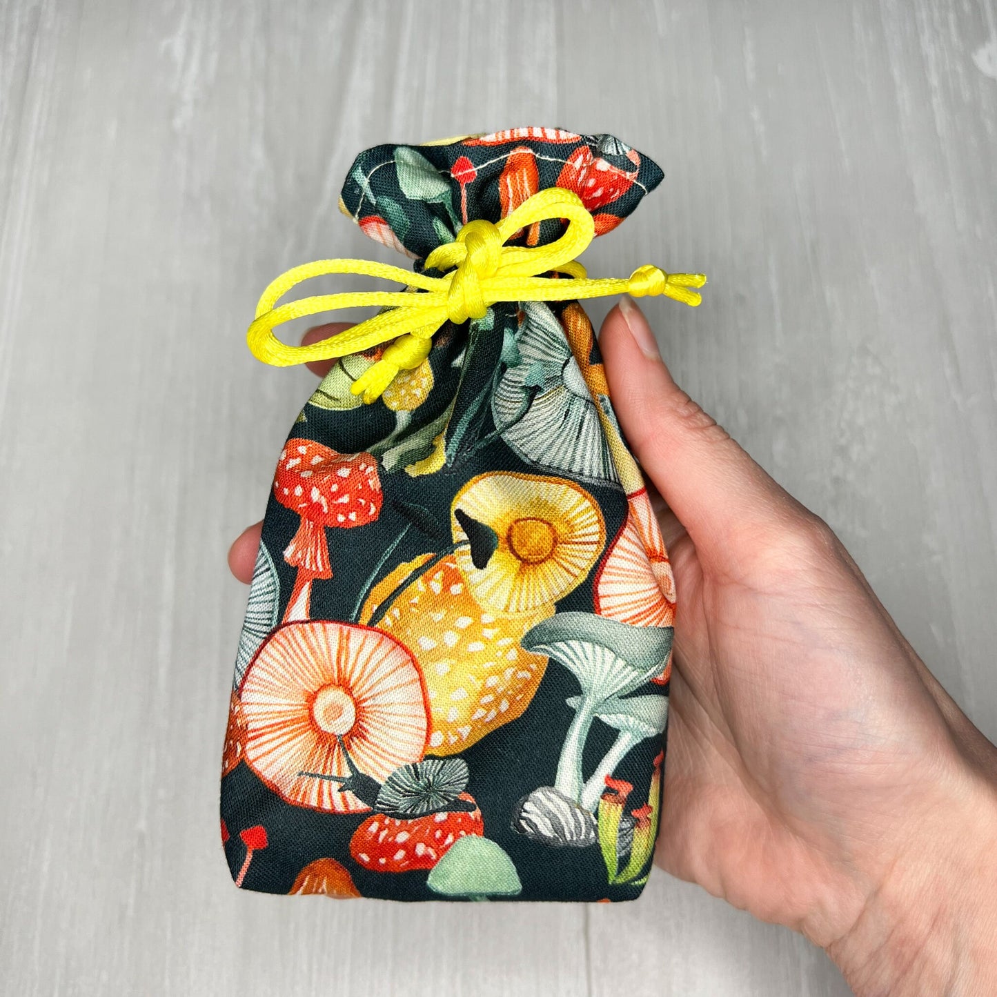 Mini Mushroom Tarot Deck Bag, Drawstring Pouch, Pocket Tarot, Dice Rune Crystal Bag, Witchcraft & Wiccan Supplies Gift, Divination Tools