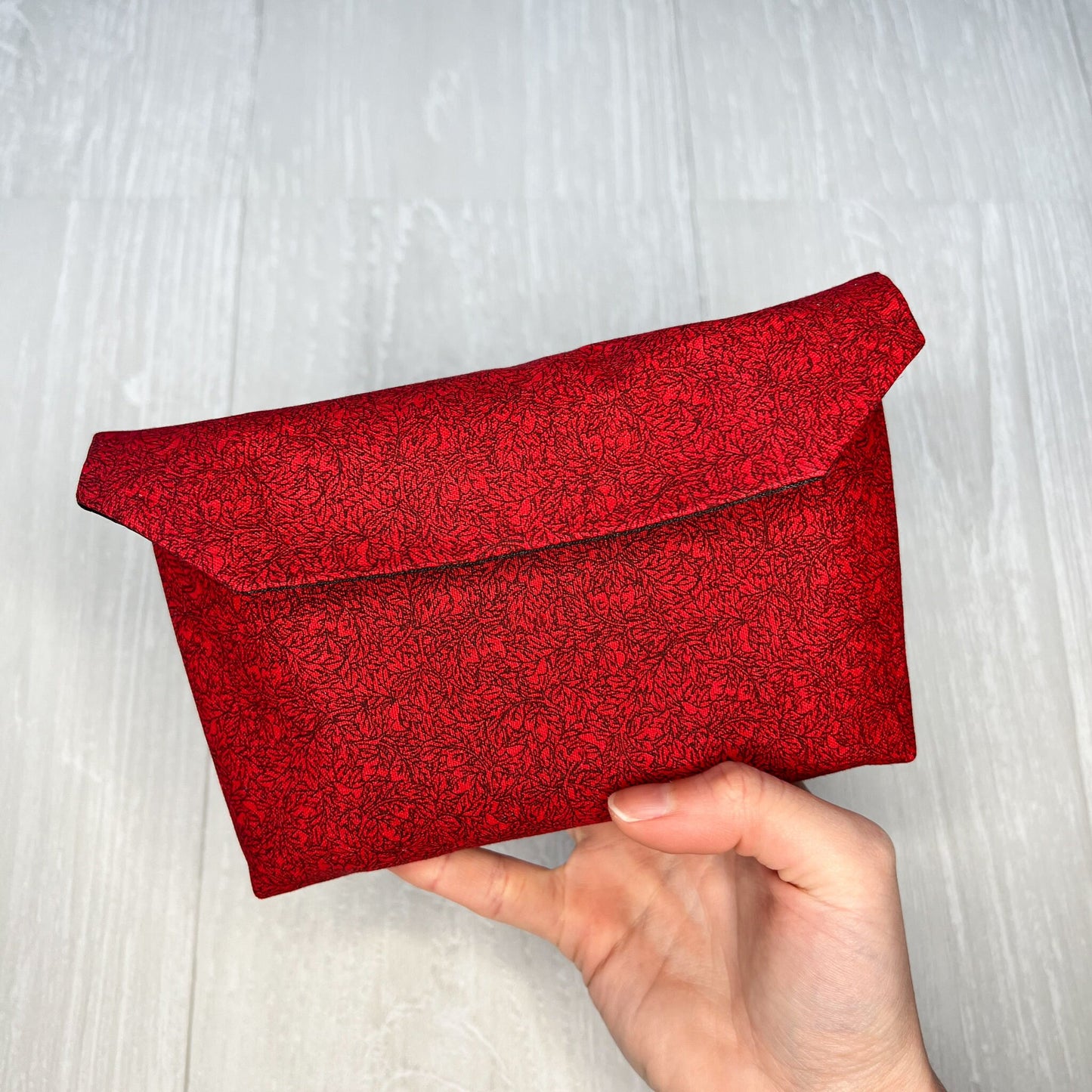 Red Floral Tarot Pouch Clutch, Red Black Magnetic Clasp Pouch, Tarot Bag, Tarot Reading Supplies & Accessories, Tarot Card Storage Holder