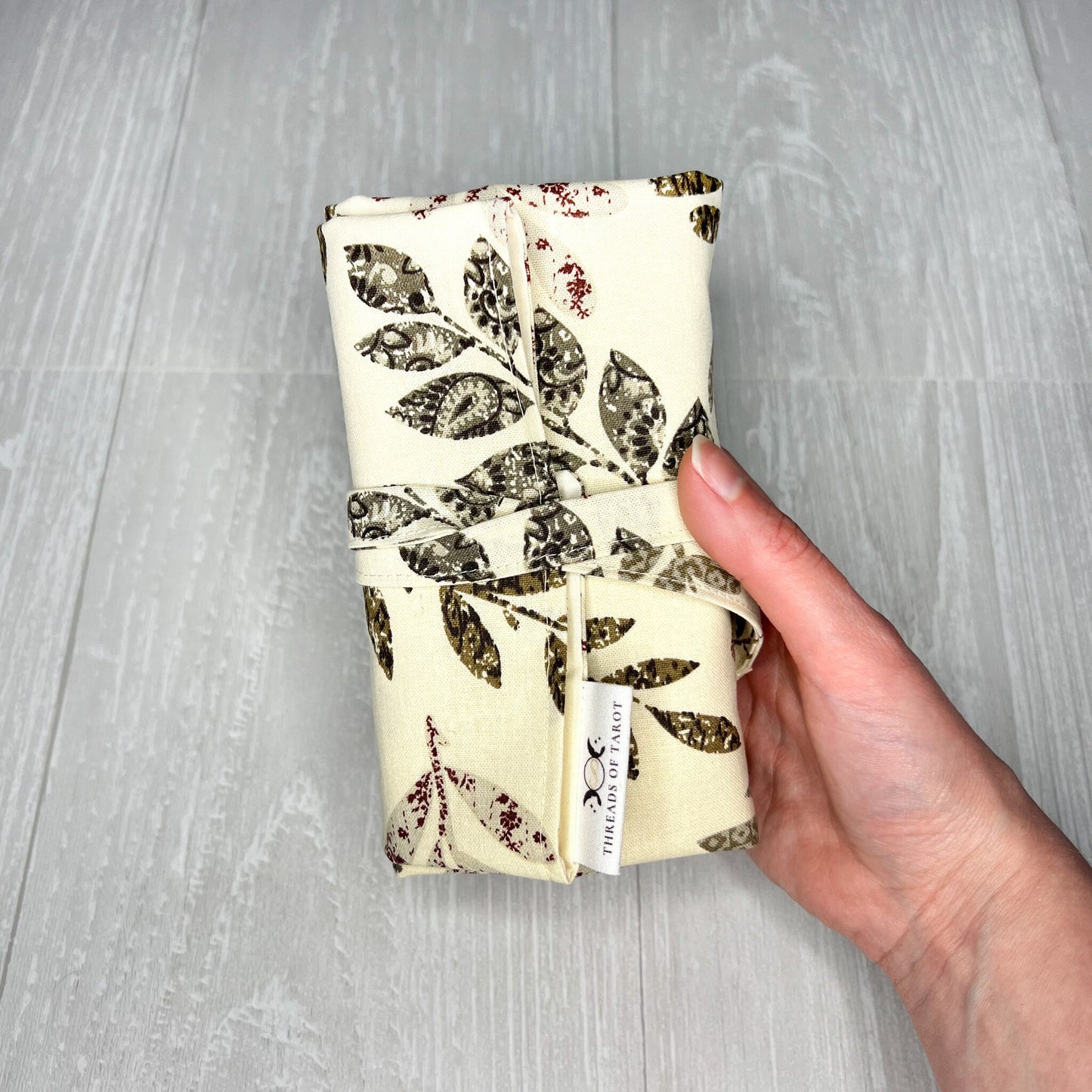 Beige Tarot Wrap, Tarot Deck Storage Cloth, Tarot Card Holder, Pagan Witchcraft Wiccan Divination Tools & Supplies, Tarot Accessories