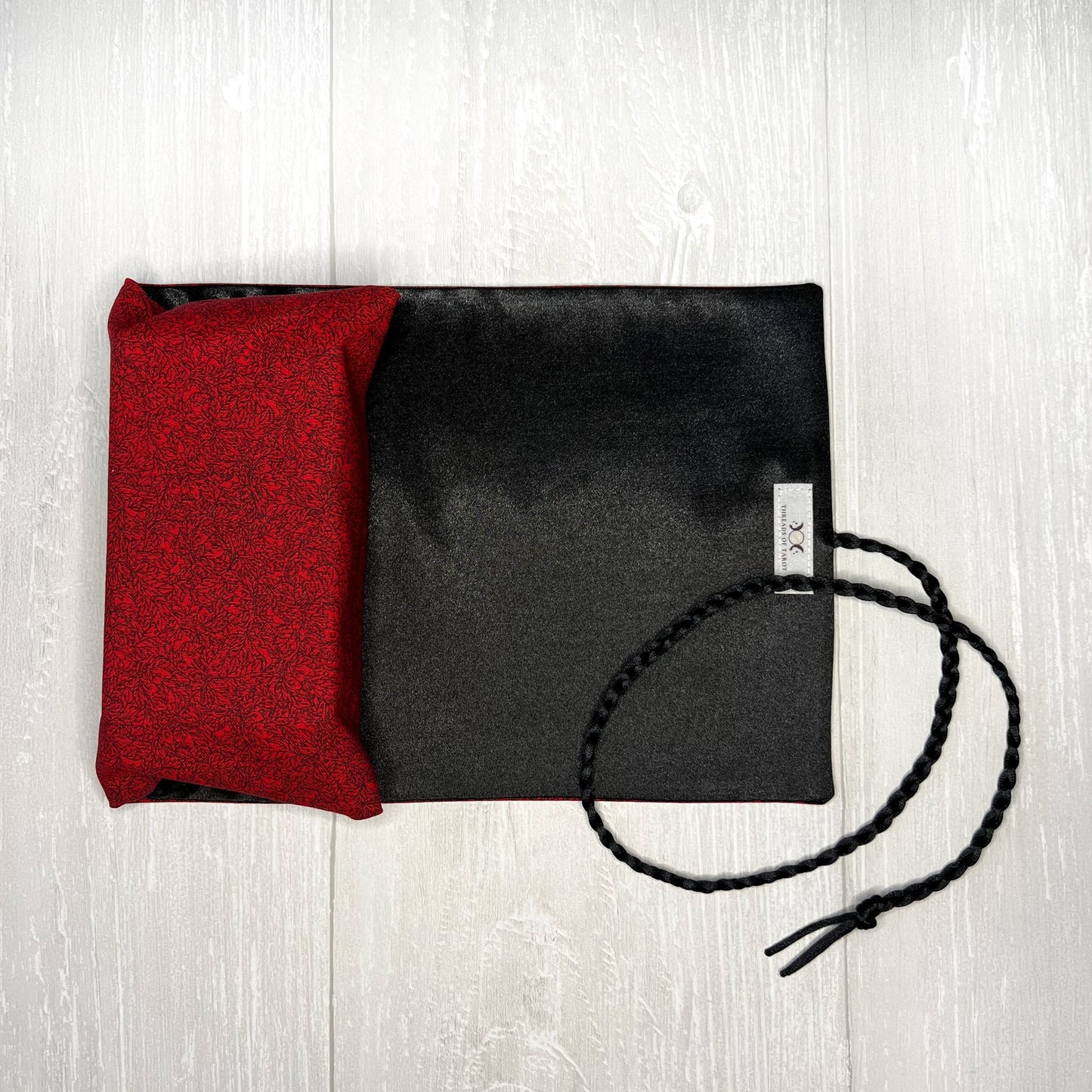 Red Floral Tarot Wrap Pouch, Tarot Deck Pouch, Tarot Altar Supplies & Accessories, Tarot Card Holder, Divination Pagan Tarot Reader Gift