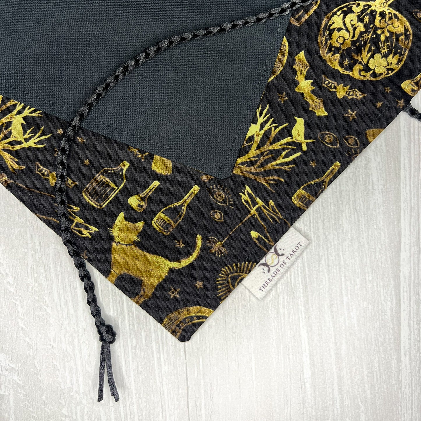 Witchy Tarot Wrap, Black & Gold Tarot Deck Storage Cloth, Tarot Card Holder, Pagan Witchcraft Wiccan Divination Supplies, Tarot Accessories