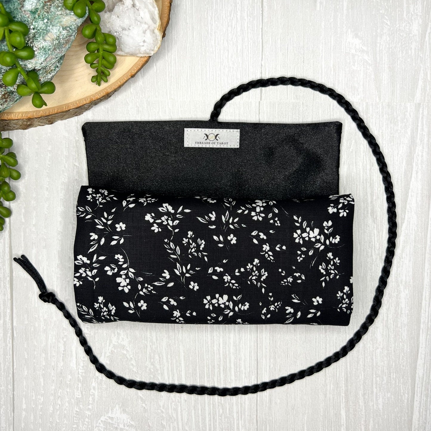 Black Floral Tarot Deck Wrap Pouch, Tarot Pouch, Tarot Altar Supplies & Accessories, Tarot Card Holder, Divination Pagan Tarot Reader Gift