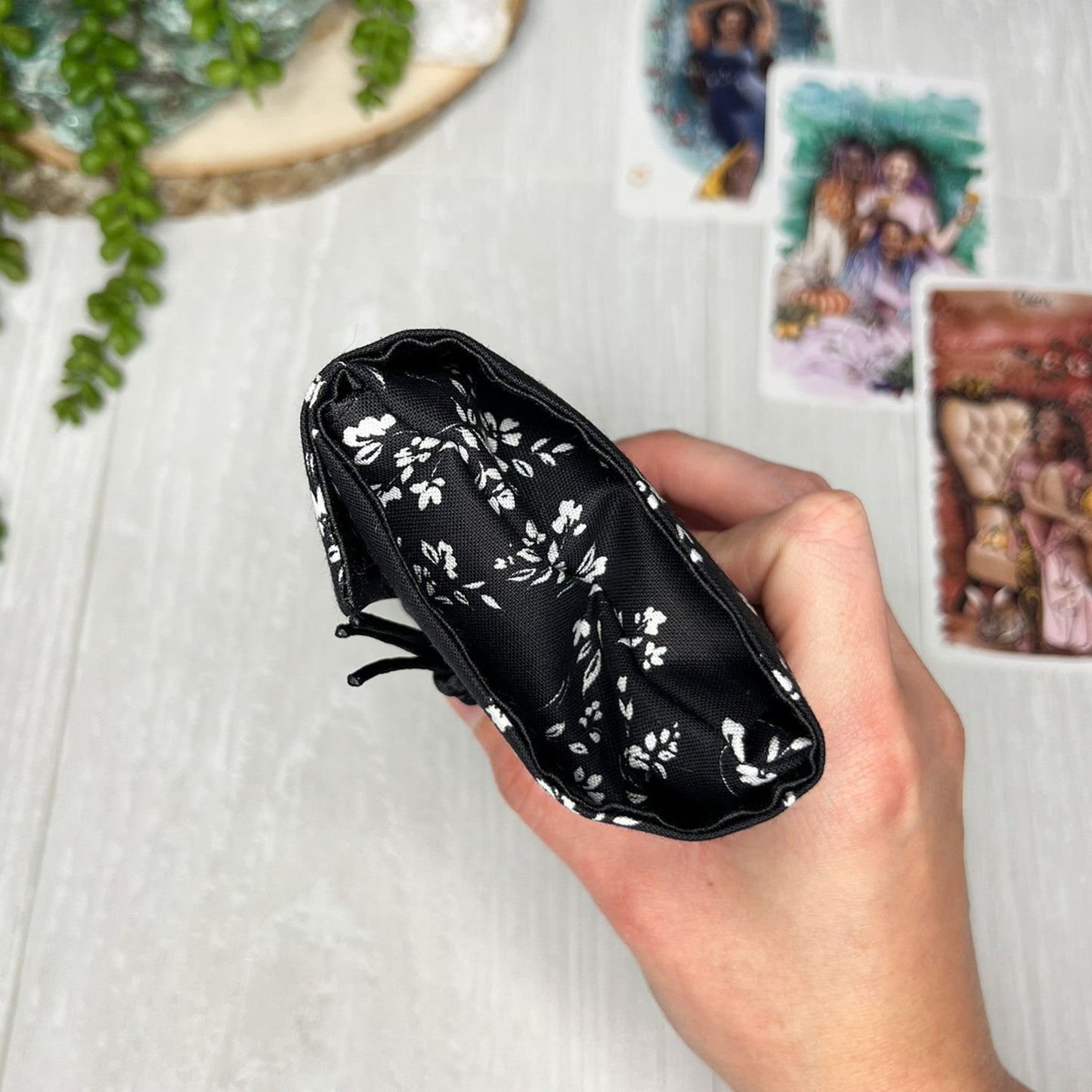 Black Floral Tarot Deck Wrap Pouch, Tarot Pouch, Tarot Altar Supplies & Accessories, Tarot Card Holder, Divination Pagan Tarot Reader Gift