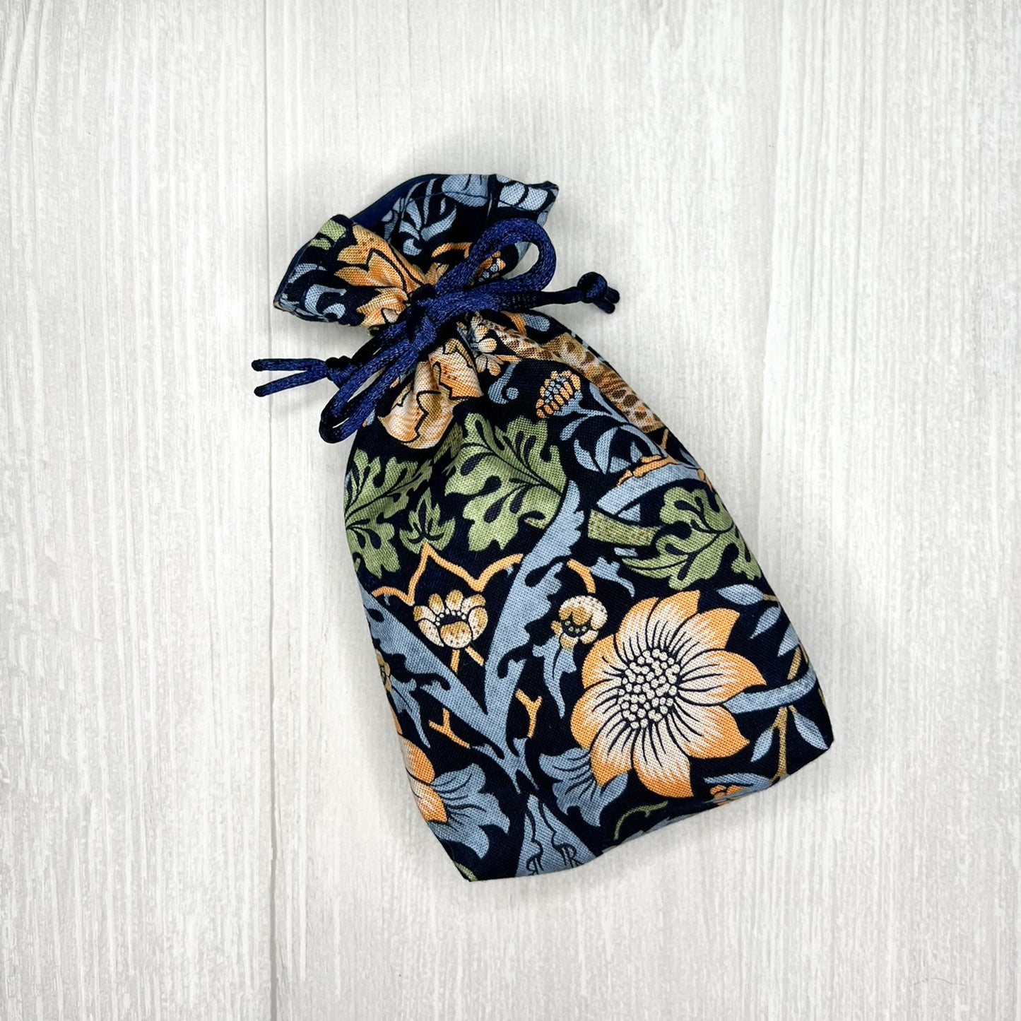 Mini Floral Tarot Deck Bag, Drawstring Pouch, Pocket Tarot, Dice Rune Crystal Bag, Witchcraft & Wiccan Supplies Gift, Divination Tools