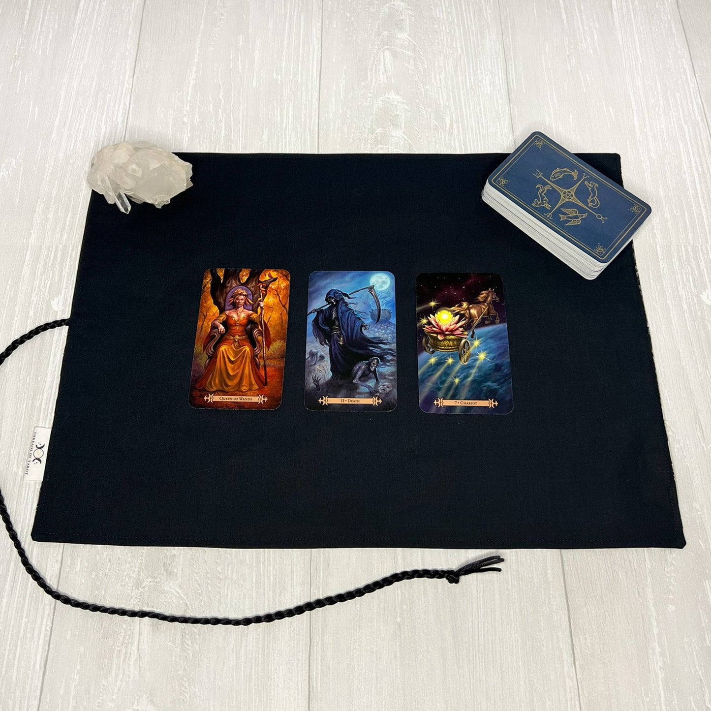 Skulls & Roses Tarot Wrap, Witch Tarot Deck Storage Cloth, Tarot Card Holder, Pagan Witchcraft Wiccan Divination Supplies, Tarot Accessories