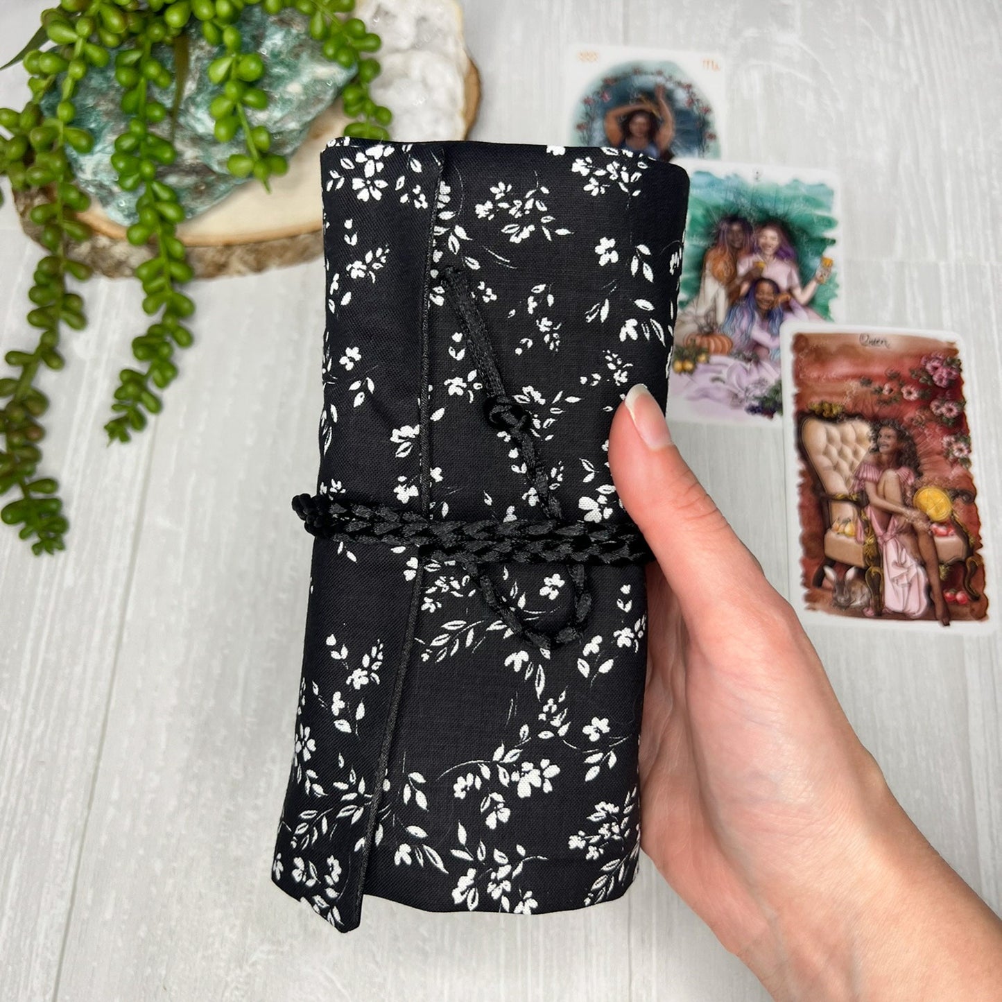 Black Floral Tarot Deck Wrap Pouch, Tarot Pouch, Tarot Altar Supplies & Accessories, Tarot Card Holder, Divination Pagan Tarot Reader Gift