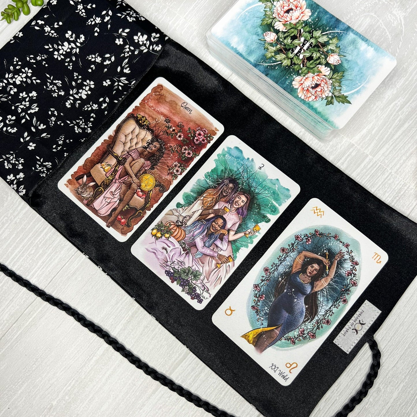 Black Floral Tarot Deck Wrap Pouch, Tarot Pouch, Tarot Altar Supplies & Accessories, Tarot Card Holder, Divination Pagan Tarot Reader Gift