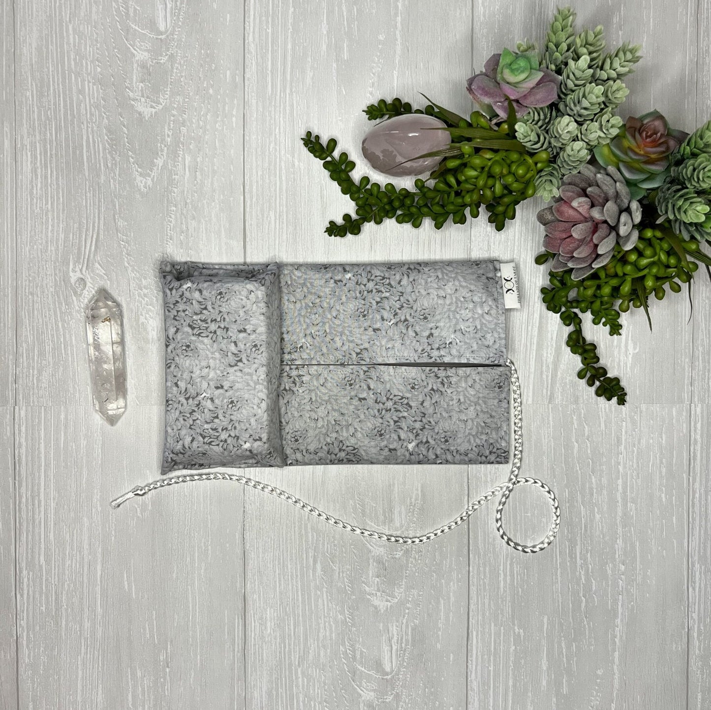 Gray Floral Tarot Wrap, Cotton Tarot Storage and Cloth, Tarot Deck Holder, Pagan Witchcraft Wiccan Divination Tools Gifts & Supplies,