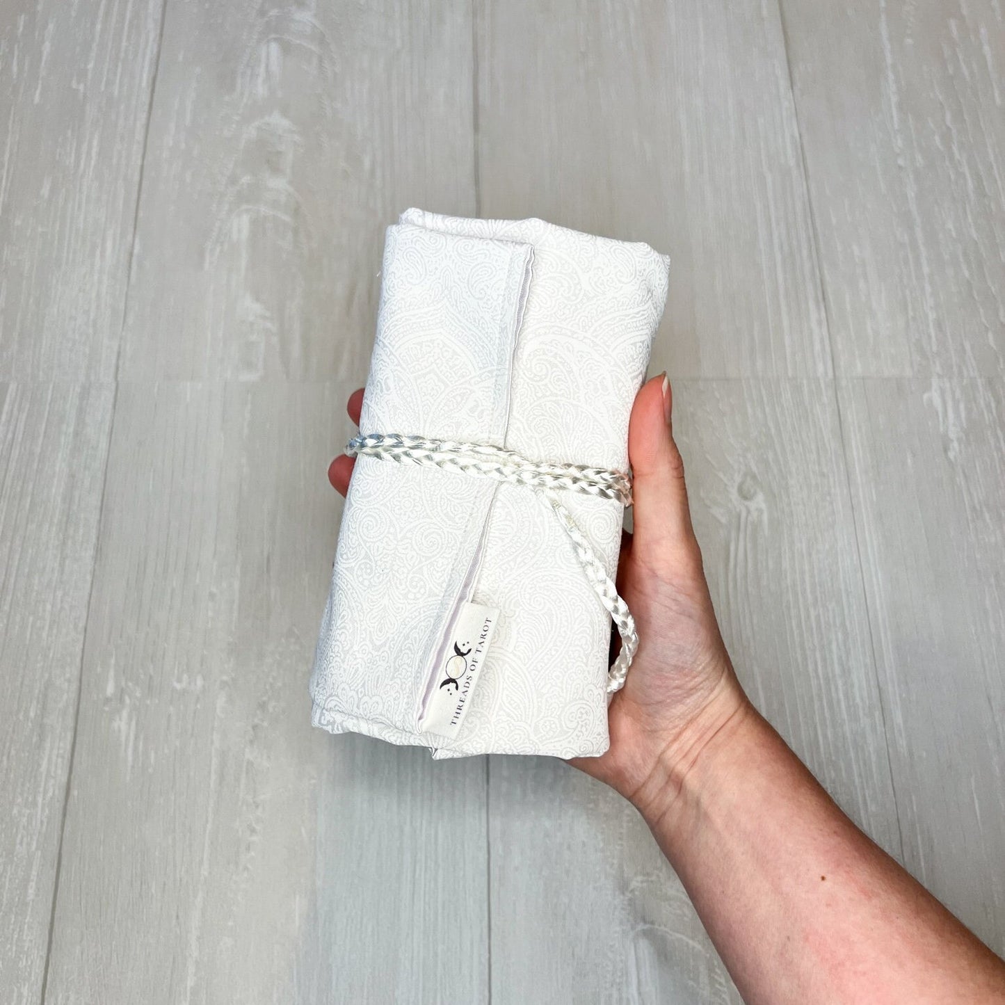 White Tarot Wrap, Satin and Cotton Tarot Storage and Cloth, Tarot Deck Holder, Pagan Witchcraft Wiccan Divination Tools Gifts & Supplies,