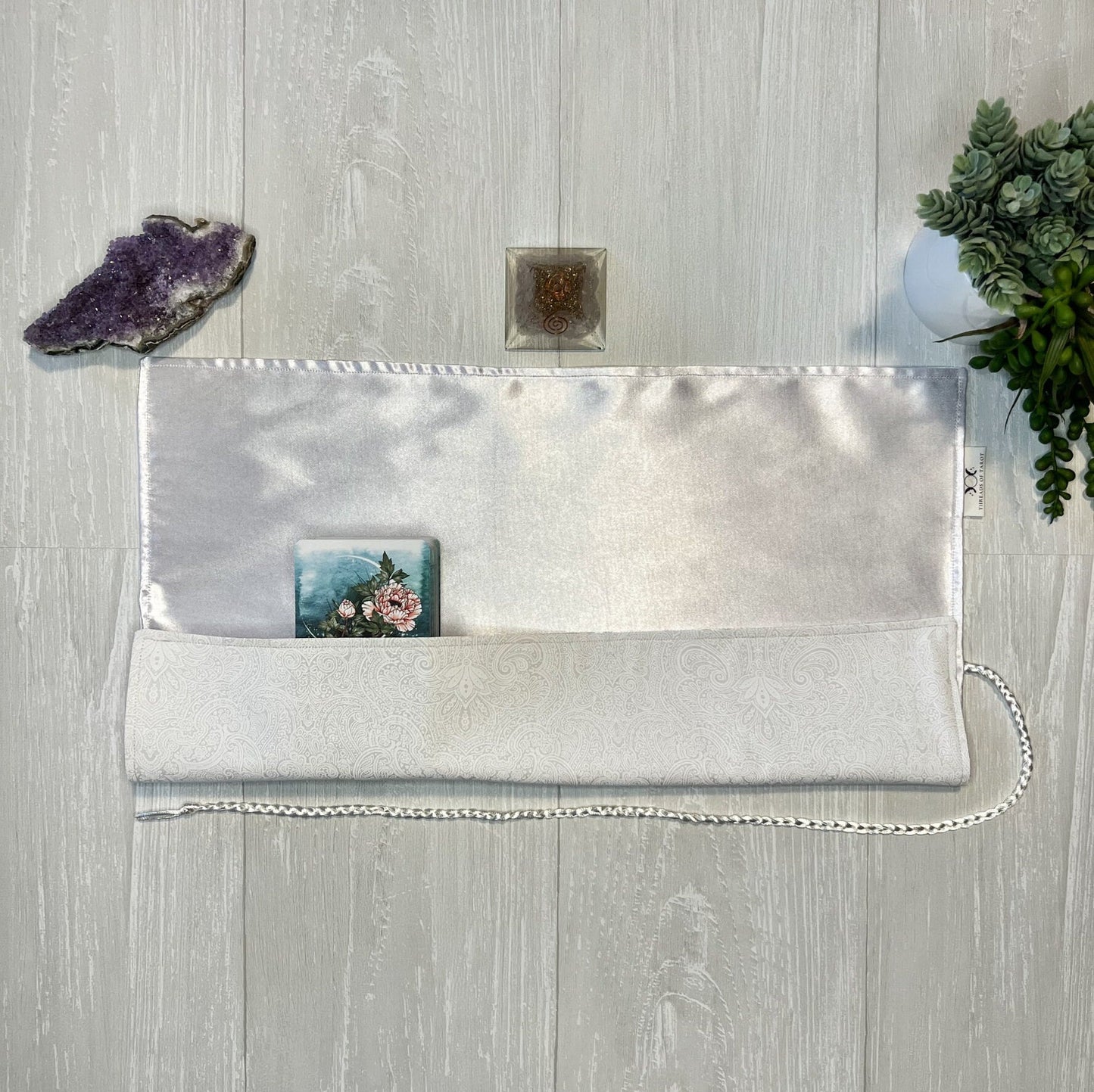 White Tarot Wrap, Satin and Cotton Tarot Storage and Cloth, Tarot Deck Holder, Pagan Witchcraft Wiccan Divination Tools Gifts & Supplies,