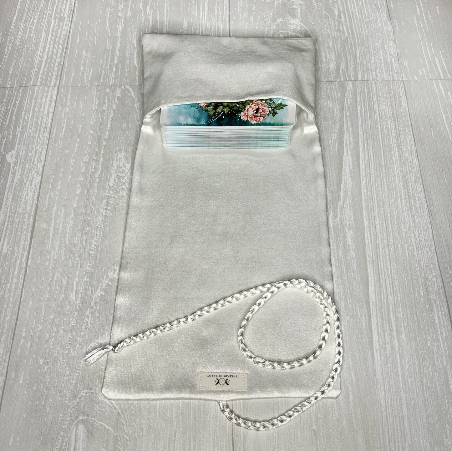 White Shimmery Tarot Wrap Pouch, Tarot Deck Storage, Tarot Supplies & Accessories, Tarot Card Holder, Divination Witch Tarot Reader Gift
