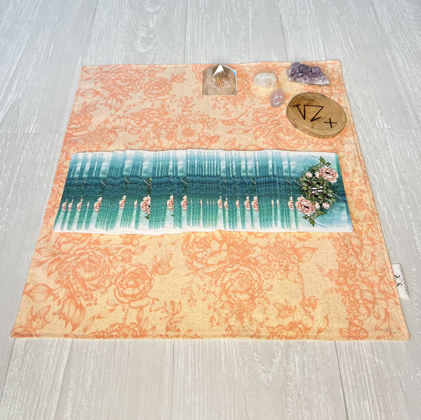 Floral Tarot Cloth, Botanical Altar Cloth, Tarot Reading Supplies and Accessories, Rune & Charm Casting Cloth, Pagan Witch Tarot Reader Gift