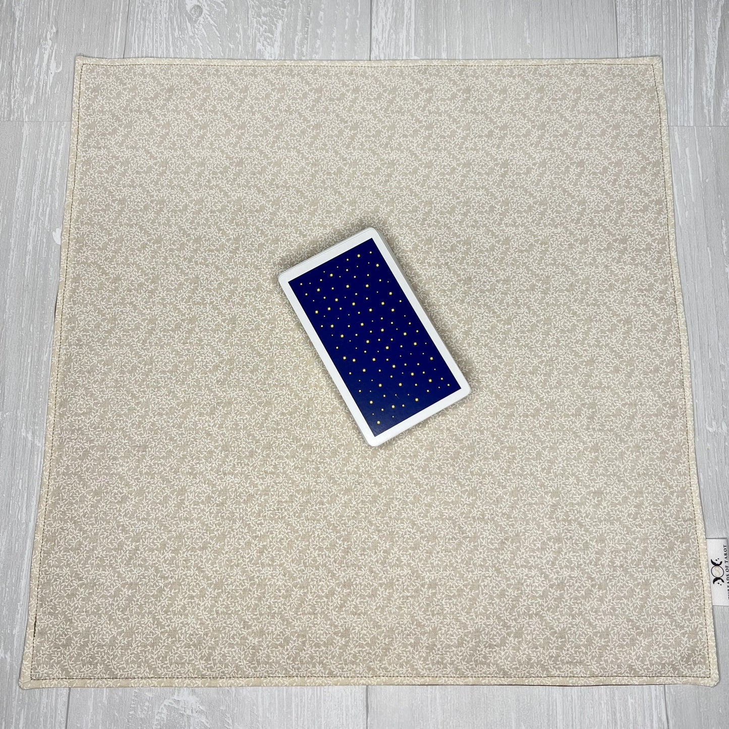 Beige Floral Altar Cloth, Tarot Ritual Cloth, Rune Casting, Tarot Reading Supplies, Pagan Witchcraft Wiccan Gift Supplies, Divination Tools