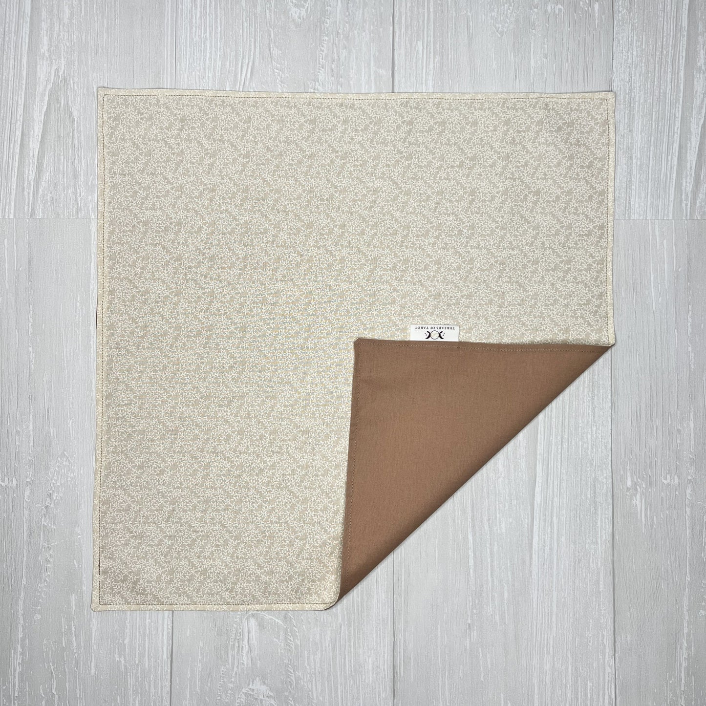 Beige Floral Altar Cloth, Tarot Ritual Cloth, Rune Casting, Tarot Reading Supplies, Pagan Witchcraft Wiccan Gift Supplies, Divination Tools