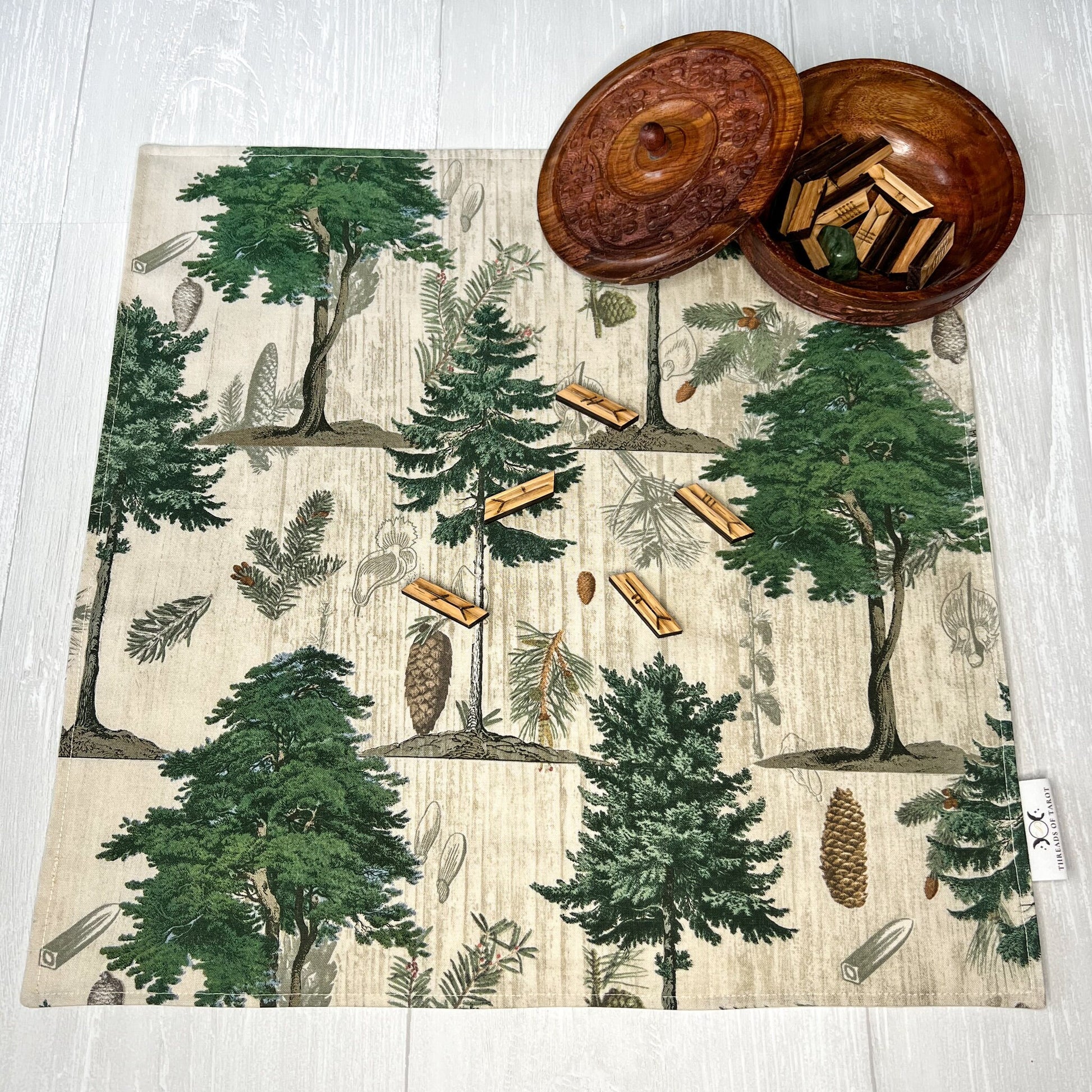 Tree Altar Cloth, Foresty Tarot Reading Cloth, Earthy Tarot Reading Supplies and Accessories, Rune Casting Cloth, Witch Tarot Reader Gifts