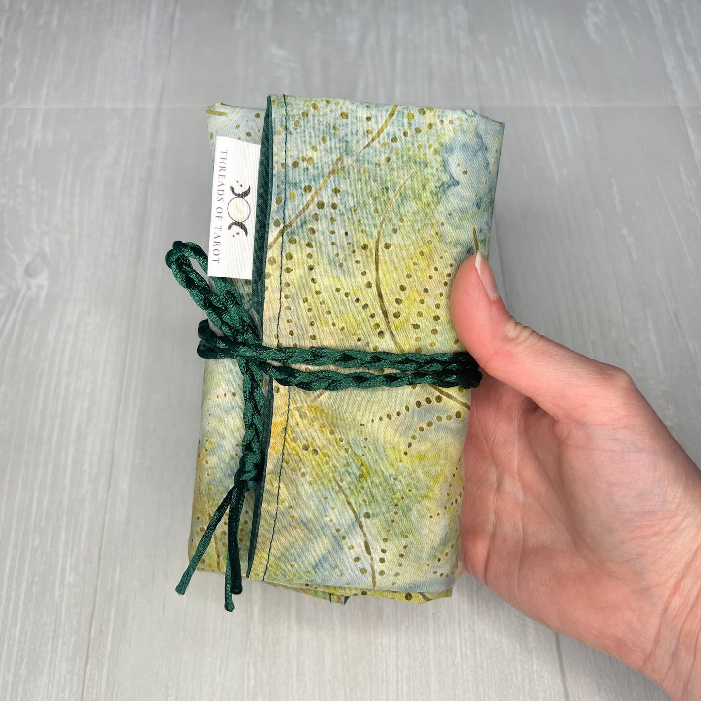 Green Earthy Tarot Wrap, Tarot Deck Storage Cloth, Tarot Card Holder, Pagan Witchcraft Wiccan Divination Tools & Supplies, Tarot Accessories