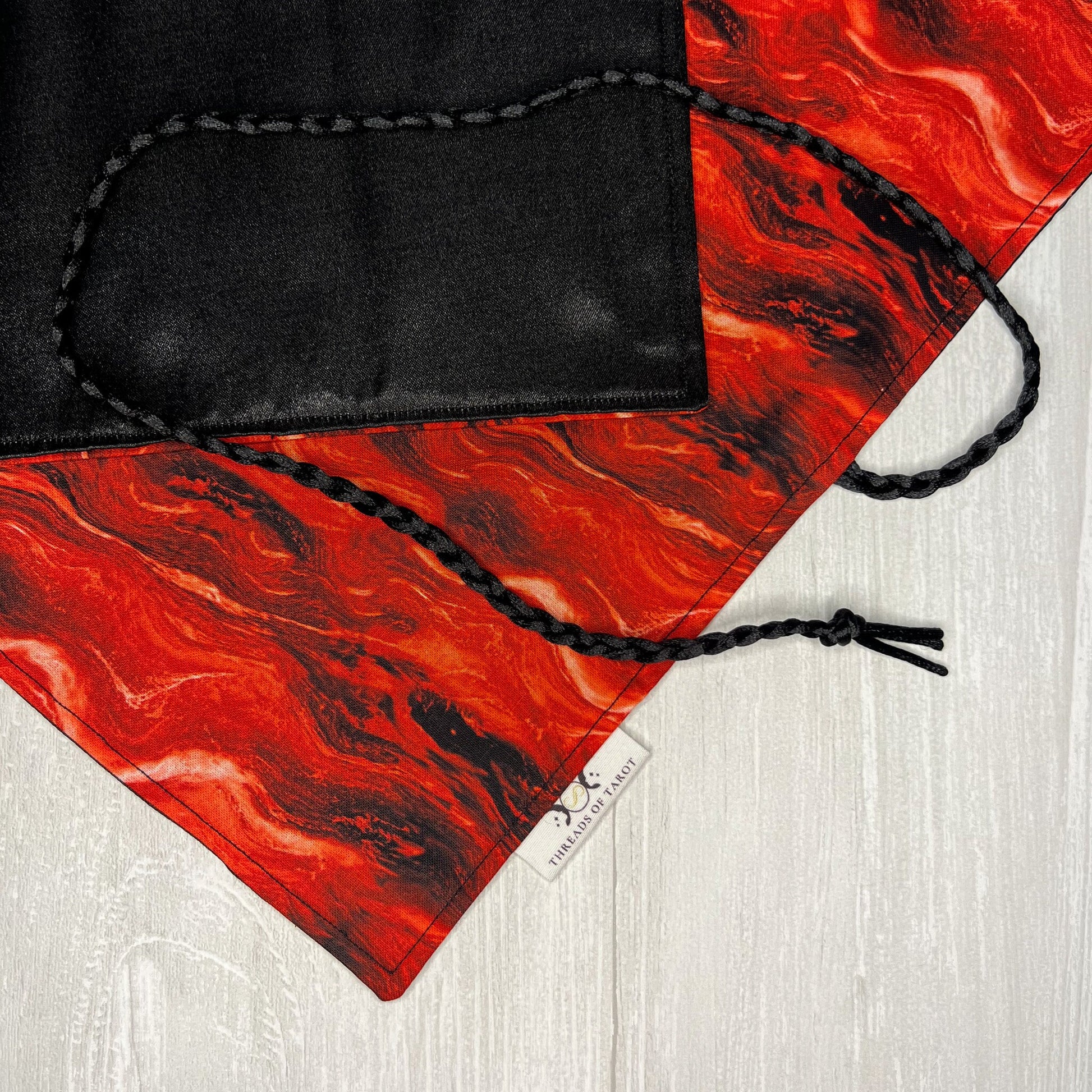 Red & Black Tarot Wrap, Tarot Deck Storage Cloth, Mystical Tarot Card Holder, Pagan Witchcraft Wiccan Divination Supplies, Tarot Accessories