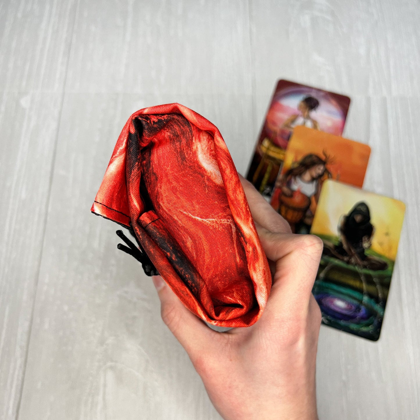 Red & Black Tarot Wrap, Tarot Deck Storage Cloth, Mystical Tarot Card Holder, Pagan Witchcraft Wiccan Divination Supplies, Tarot Accessories