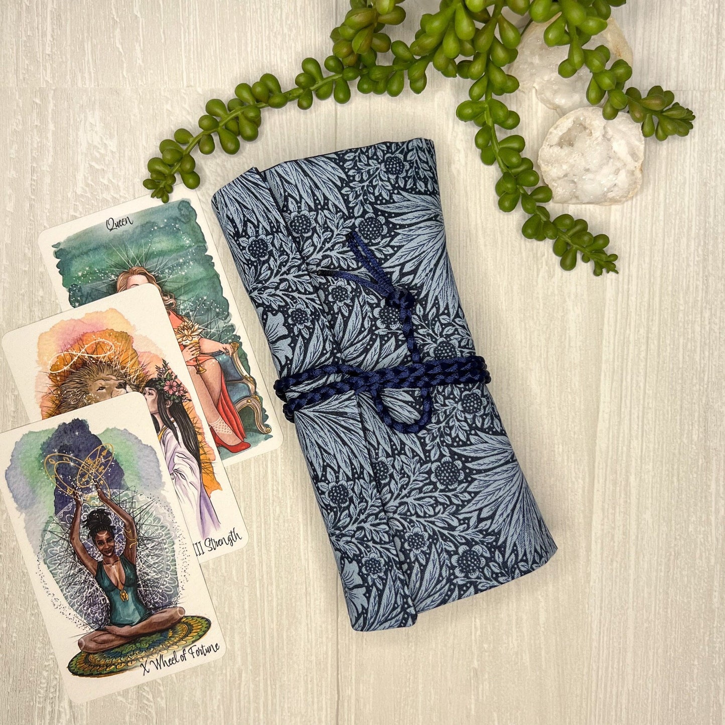 Blue Floral Tarot Deck Wrap, William Morris Tarot Pouch, Tarot Altar Supplies & Accessories, Tarot Card Holder, Divination Tarot Reader Gift