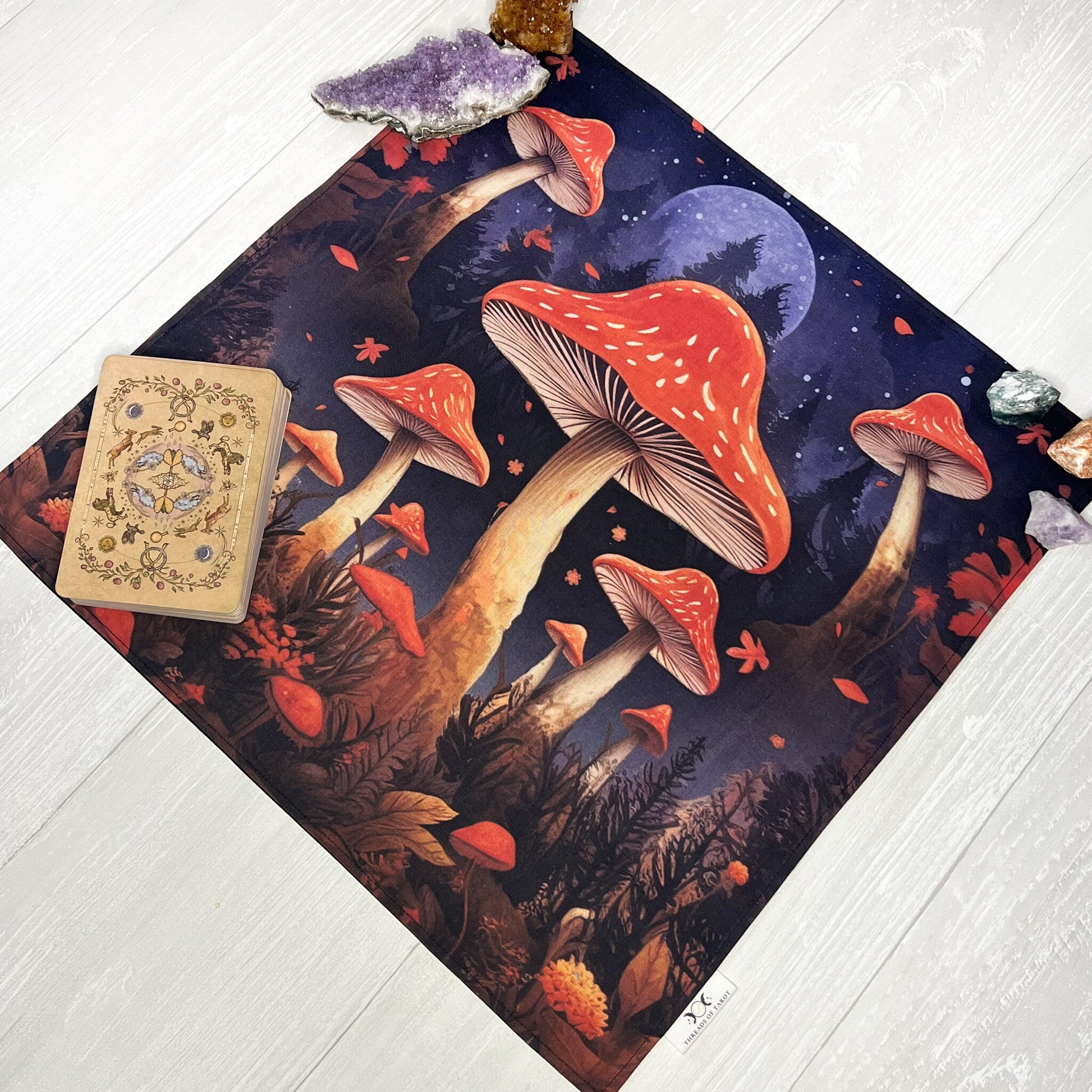 Mushroom Altar Cloth, Witchy Altar Decor, Tarot Reading Cloth, Earthy Tarot Reading Supplies and Accessories, Rune Casting Cloth, Witch Gift
