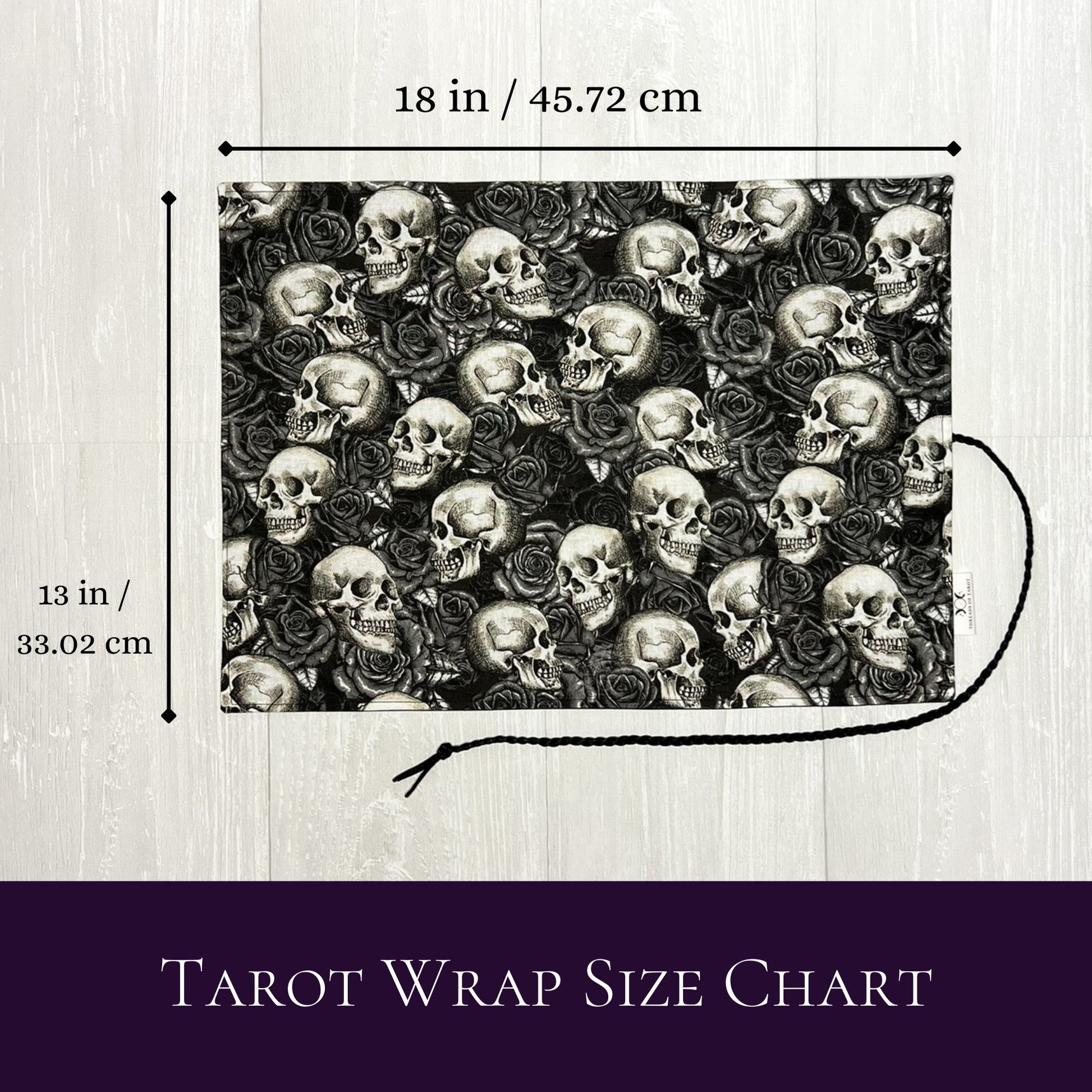 Skulls & Roses Tarot Wrap, Witch Tarot Deck Storage Cloth, Tarot Card Holder, Pagan Witchcraft Wiccan Divination Supplies, Tarot Accessories