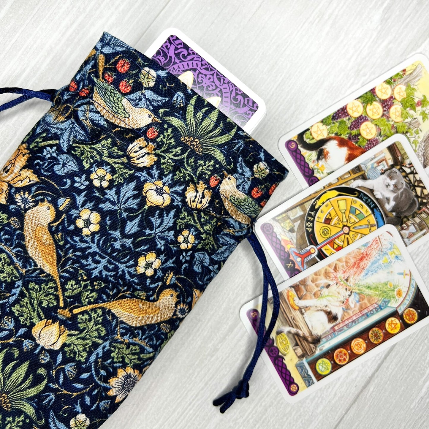 Mini Floral Tarot Deck Bag, Drawstring Pouch, Pocket Tarot, Dice Rune Crystal Bag, Witchcraft & Wiccan Supplies Gift, Divination Tools