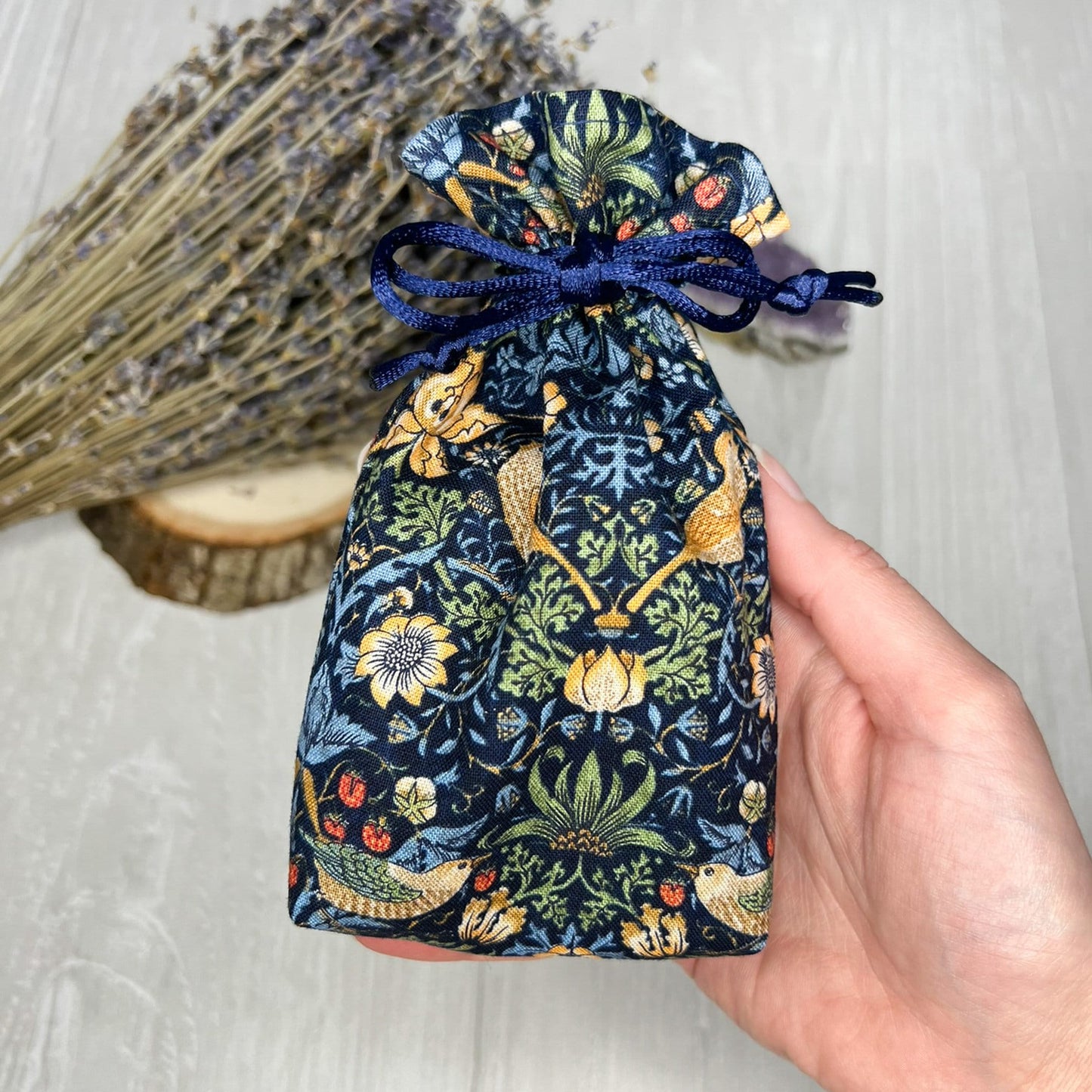 Mini Floral Tarot Deck Bag, Drawstring Pouch, Pocket Tarot, Dice Rune Crystal Bag, Witchcraft & Wiccan Supplies Gift, Divination Tools