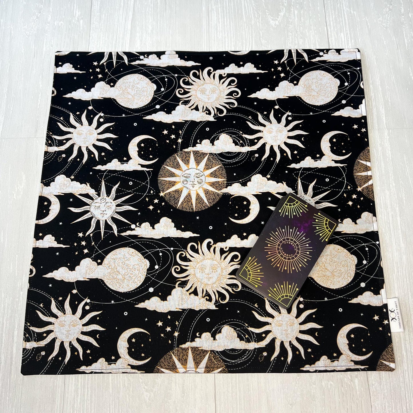 Celestial Altar Cloth, Sun & Moon Tarot Ritual Cloth, Rune Casting, Tarot Reading Supplies, Pagan Witchcraft Wiccan Gifts, Divination Tools