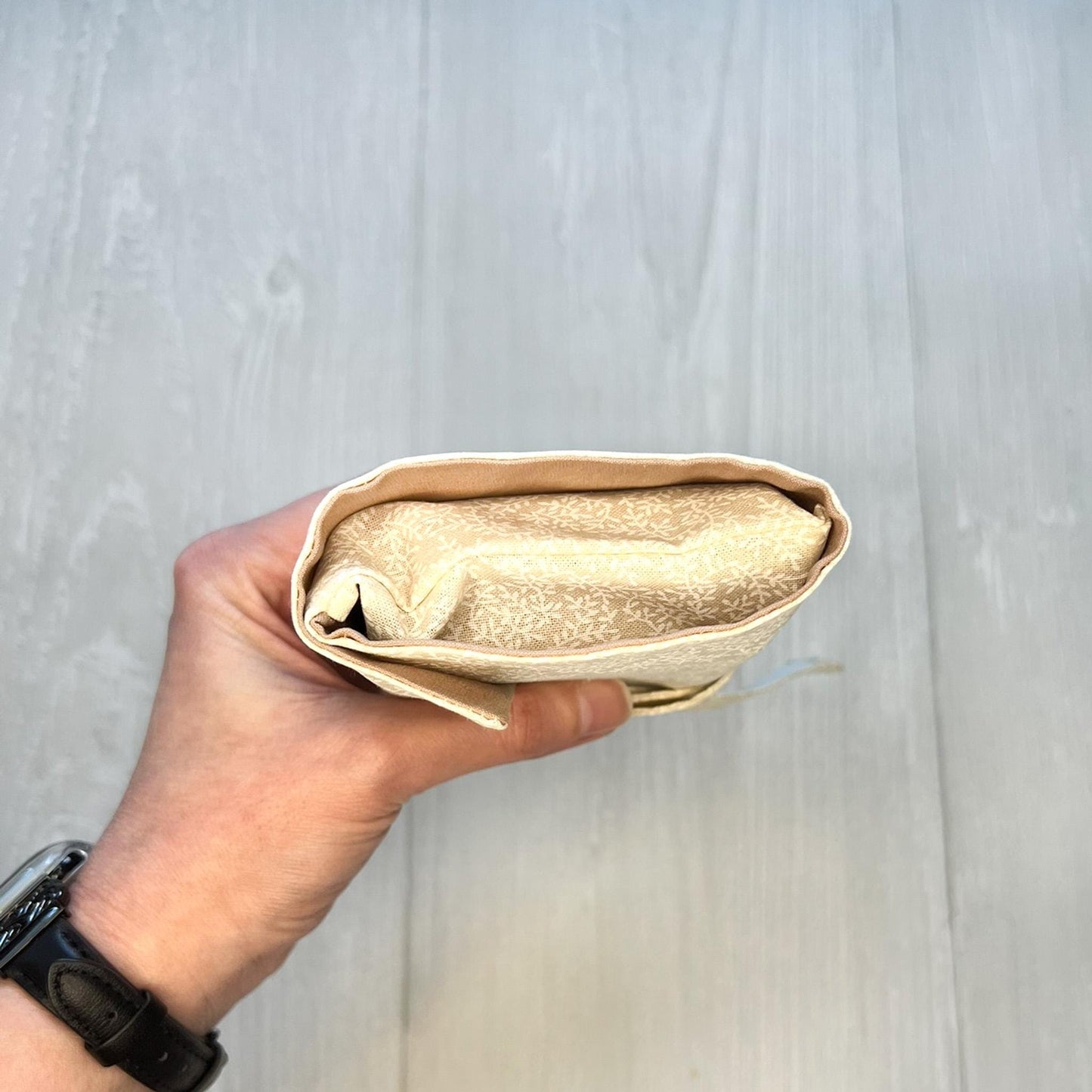 Beige Floral Tarot Wrap Pouch, Tarot Fold Over Pouch, Tarot Supplies & Accessories, Tarot Card Holder, Divination Witch Tarot Reader Gift