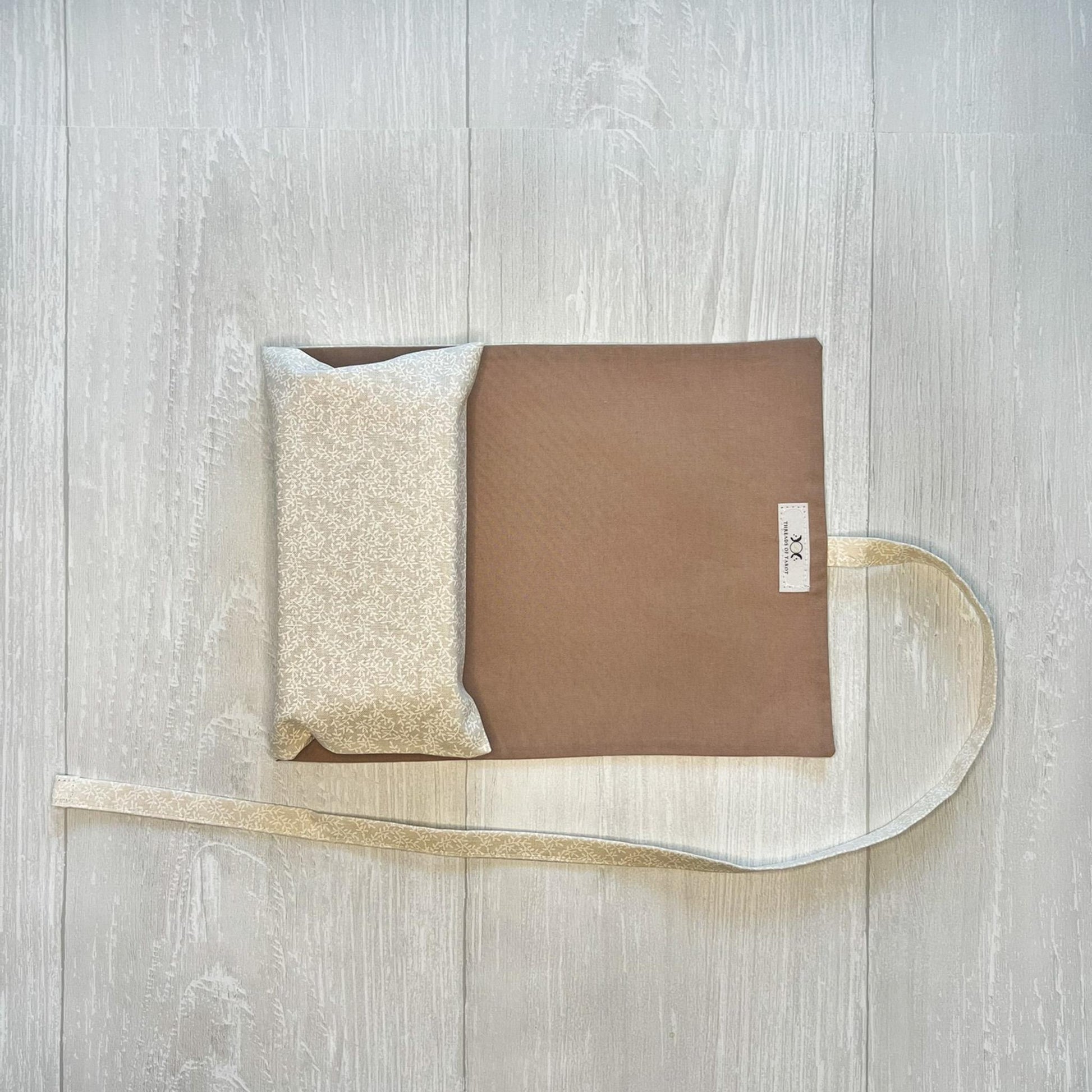 Beige Floral Tarot Wrap Pouch, Tarot Fold Over Pouch, Tarot Supplies & Accessories, Tarot Card Holder, Divination Witch Tarot Reader Gift