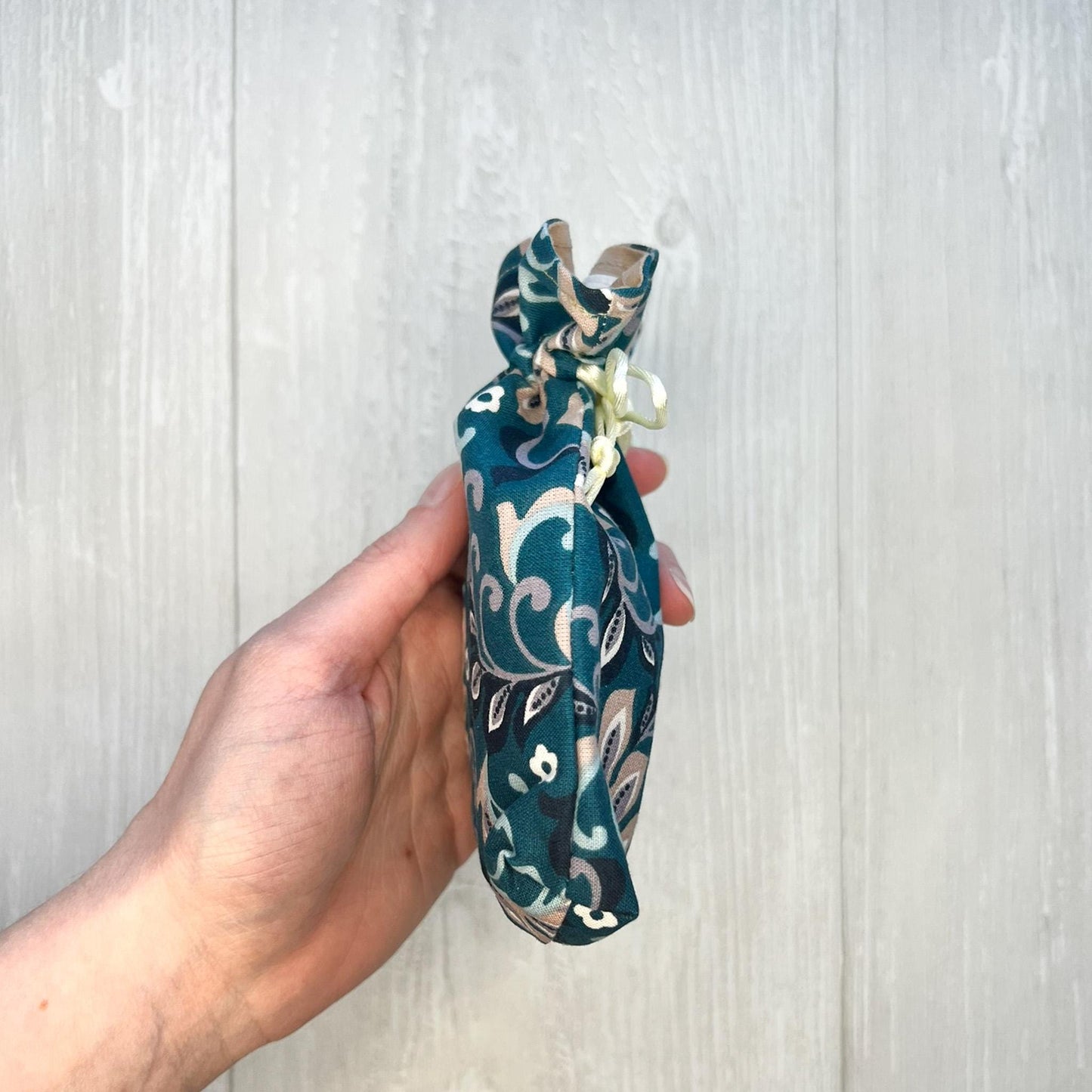Mini Floral Tarot Bag, Drawstring Pouch, Tarot Deck Storage Holder, Standard Tarot Case, Pagan Witchcraft Divination Tools Gifts & Supplies