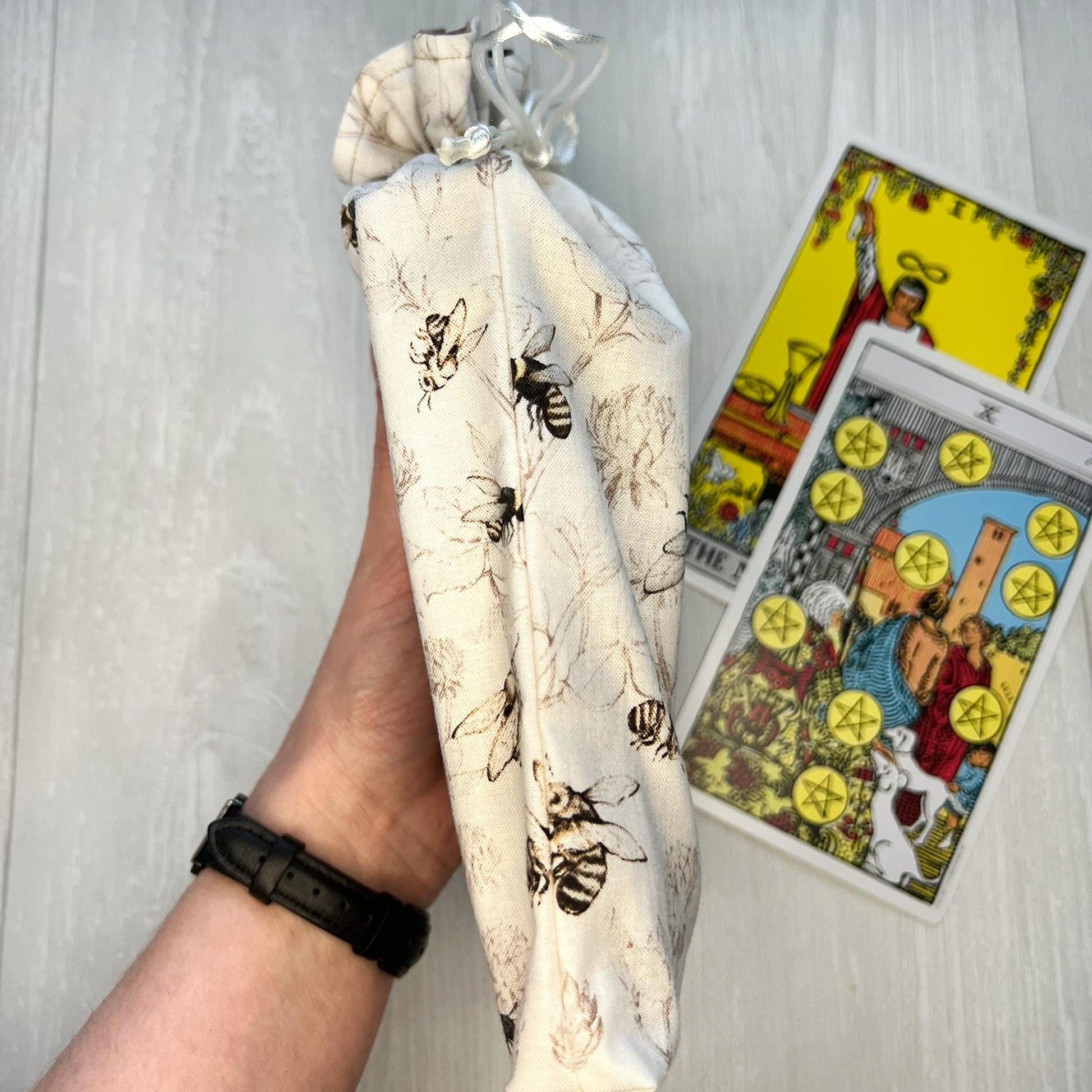 Large Bee Tarot Bag, Lined Drawstring Pouch, Tarot Deck Storage Holder, Standard Tarot, Pagan Witchcraft Wiccan Divination Tools & Gifts