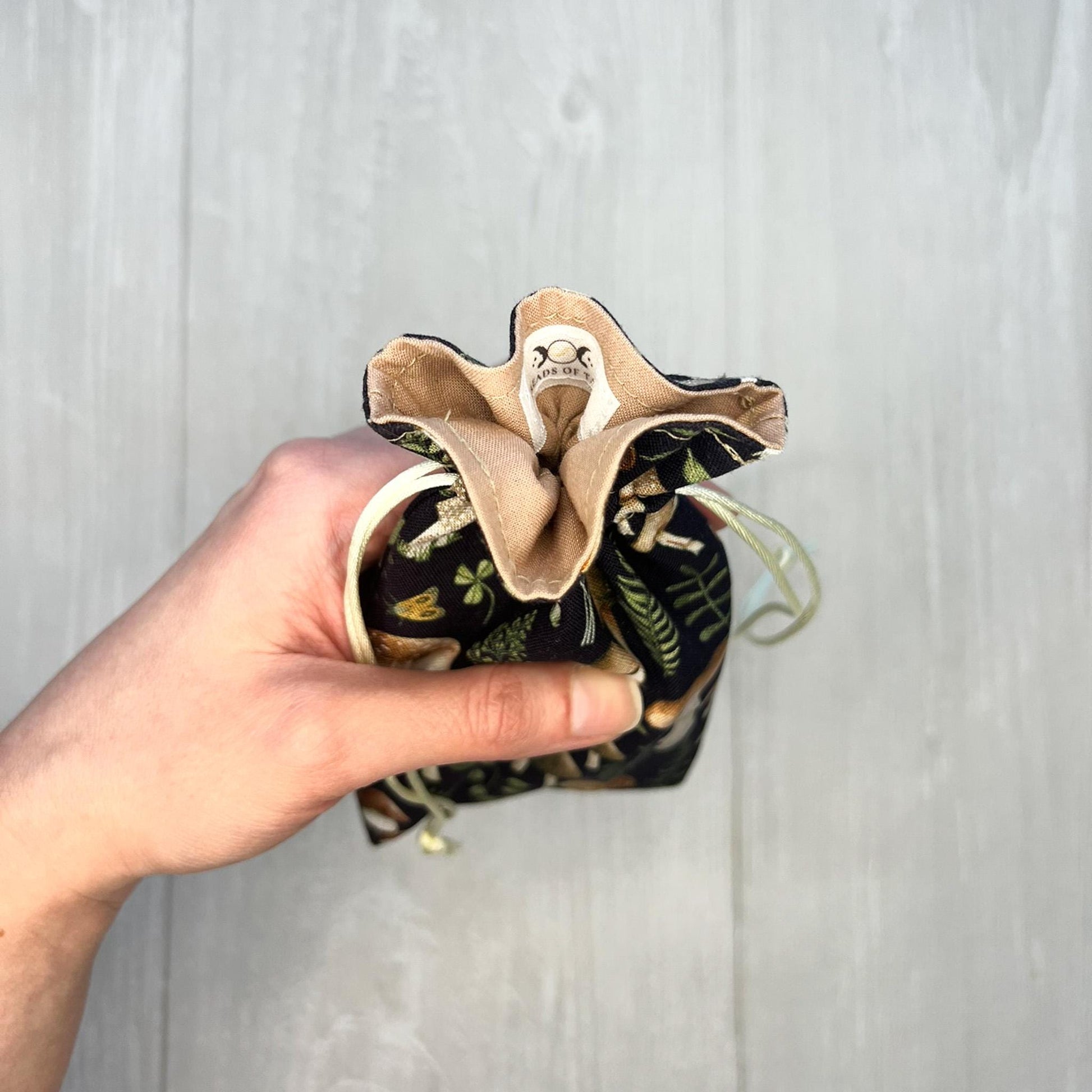 Mini Mushroom Tarot Deck Bag, Drawstring Pouch, Pocket Tarot, Dice Rune Crystal Bag, Witchcraft & Wiccan Supplies Gift, Divination Tools