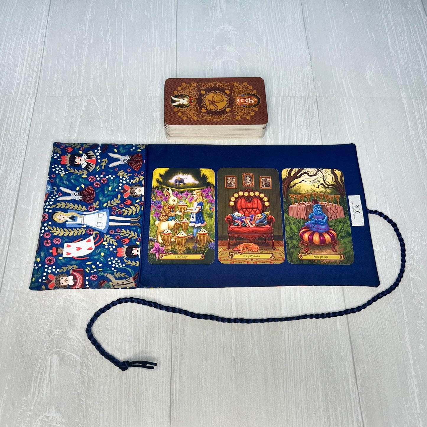 Alice's Adventures in Wonderland Tarot Wrap Pouch, Wonderland Tarot Card Pouch, Cat White Rabbit Tarot Deck Holder