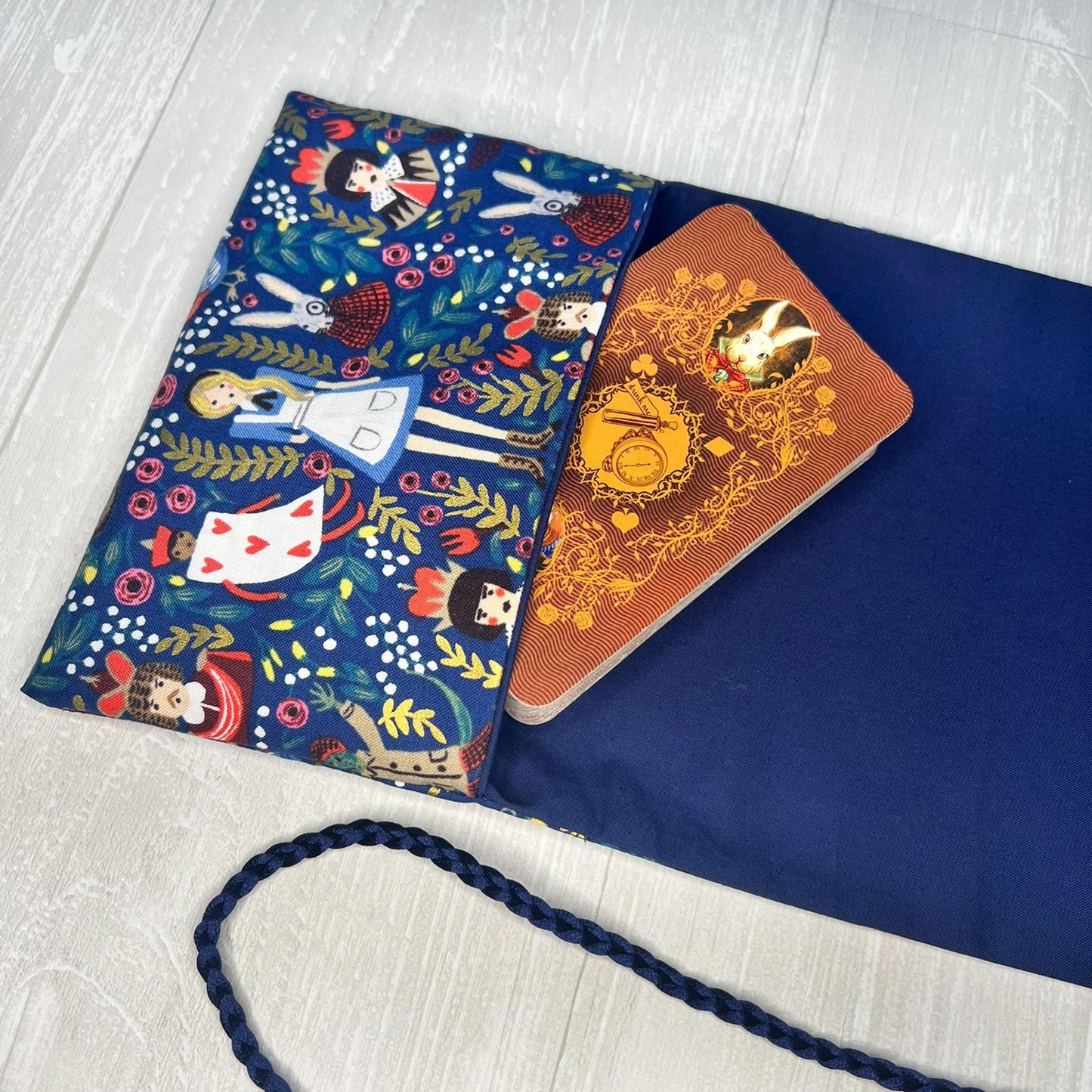 Alice's Adventures in Wonderland Tarot Wrap Pouch, Wonderland Tarot Card Pouch, Cat White Rabbit Tarot Deck Holder