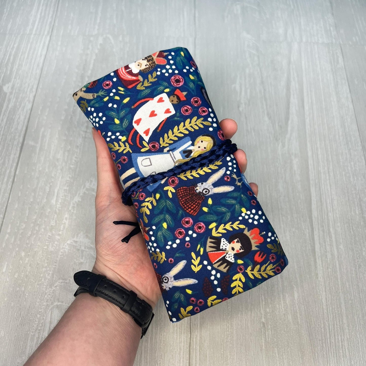 Alice's Adventures in Wonderland Tarot Wrap Pouch, Wonderland Tarot Card Pouch, Cat White Rabbit Tarot Deck Holder