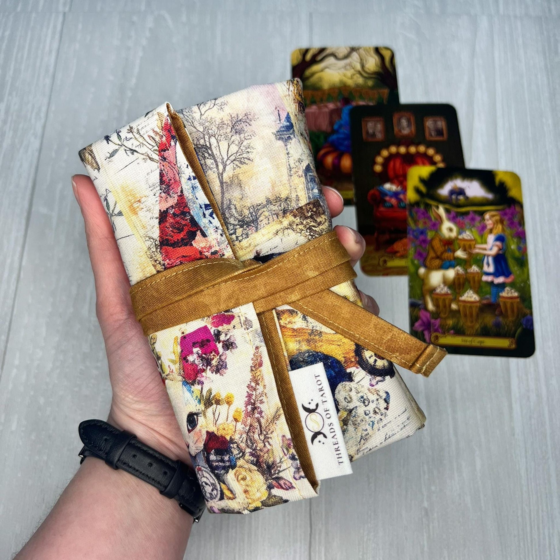 Alice's Adventures in Wonderland Tarot Bag, Wonderland Tarot Wrap, Vintage Like Watercolor Alice Tarot Wrap