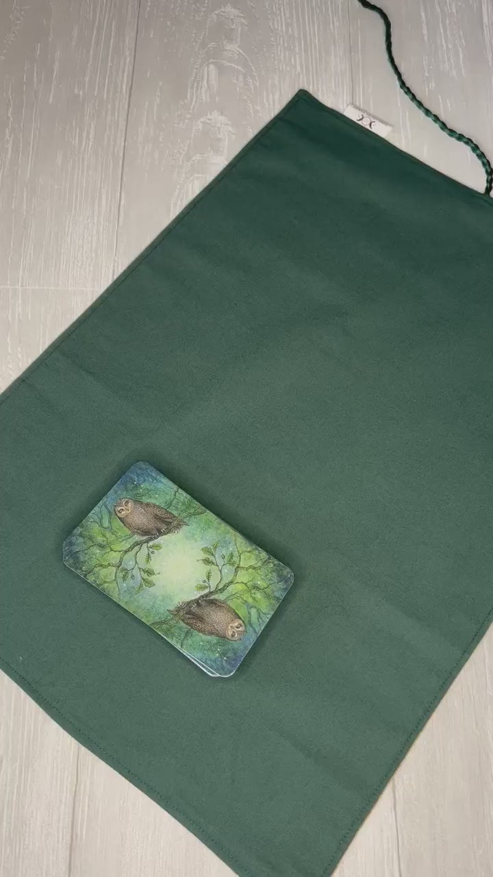 Green Earthy Tarot Wrap, Tarot Deck Storage Cloth, Tarot Card Holder, Pagan Witchcraft Wiccan Divination Tools & Supplies, Tarot Accessories