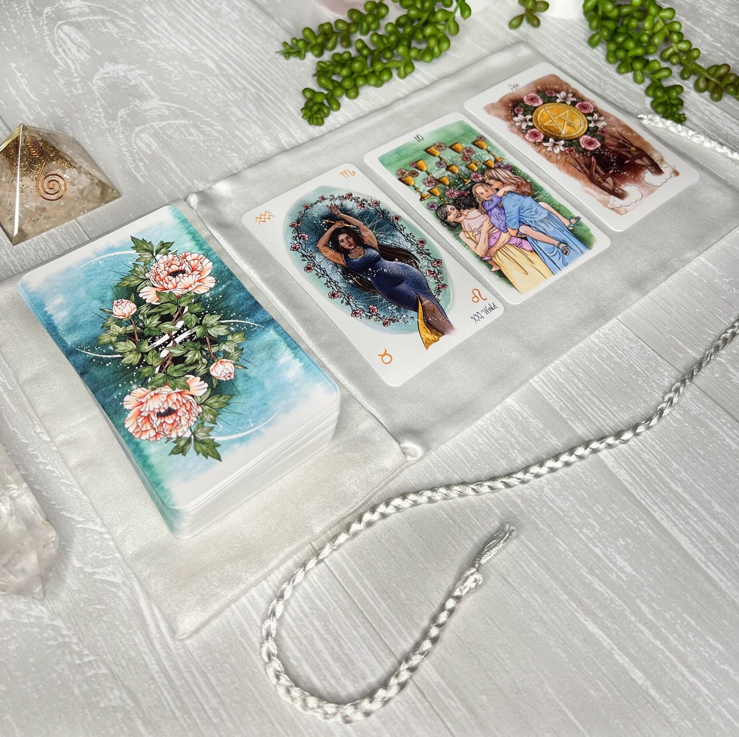 White Shimmery Tarot Wrap Pouch, Tarot Deck Storage, Tarot Supplies & Accessories, Tarot Card Holder, Divination Witch Tarot Reader Gift