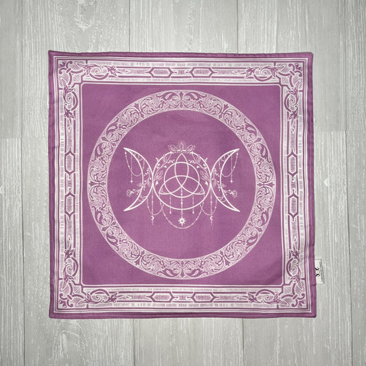 Triple Goddess Triquetra Altar Cloth, Tarot Cloth, Rune Casting Ritual Cloth, Tarot Reading Supplies, Pagan Witchcraft Wiccan Gift Supplies