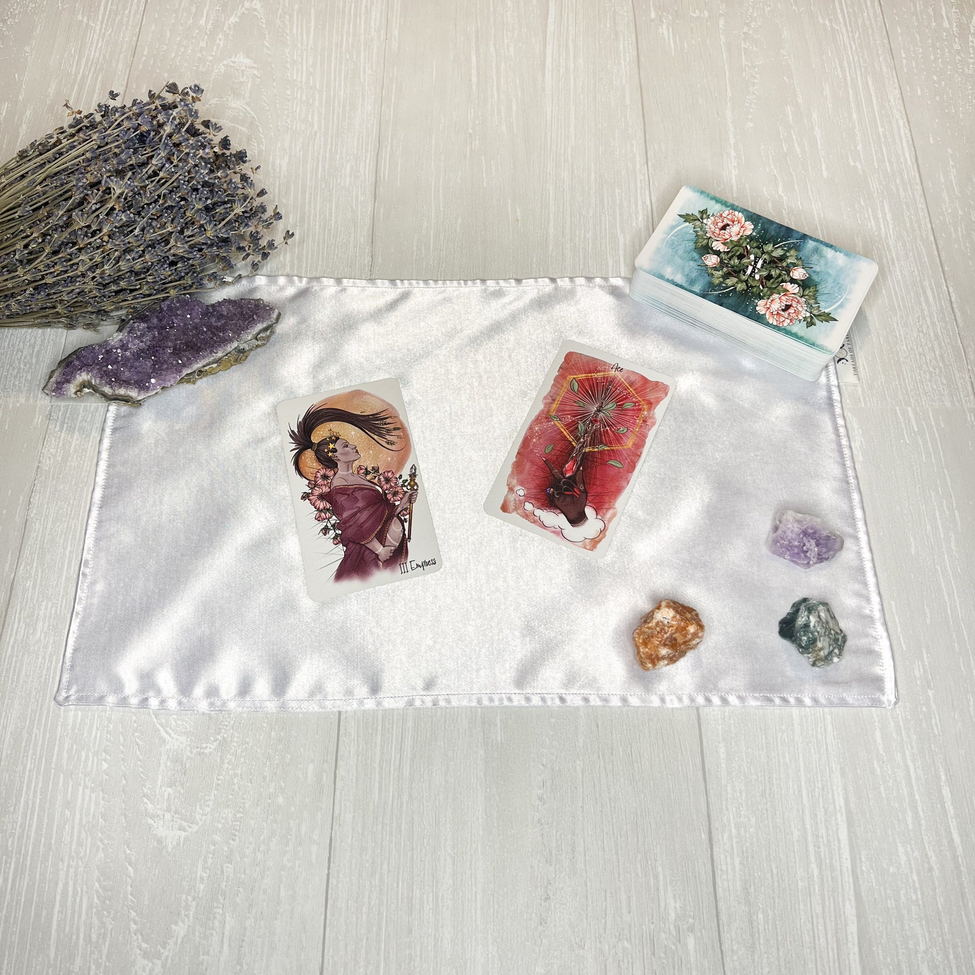 Small White Satin Altar Cloth, Tarot Reading Cloth, Ritual Cloth, Rune Casting, Tarot Reading Supplies, Divination Tool, Witch Altar Decor