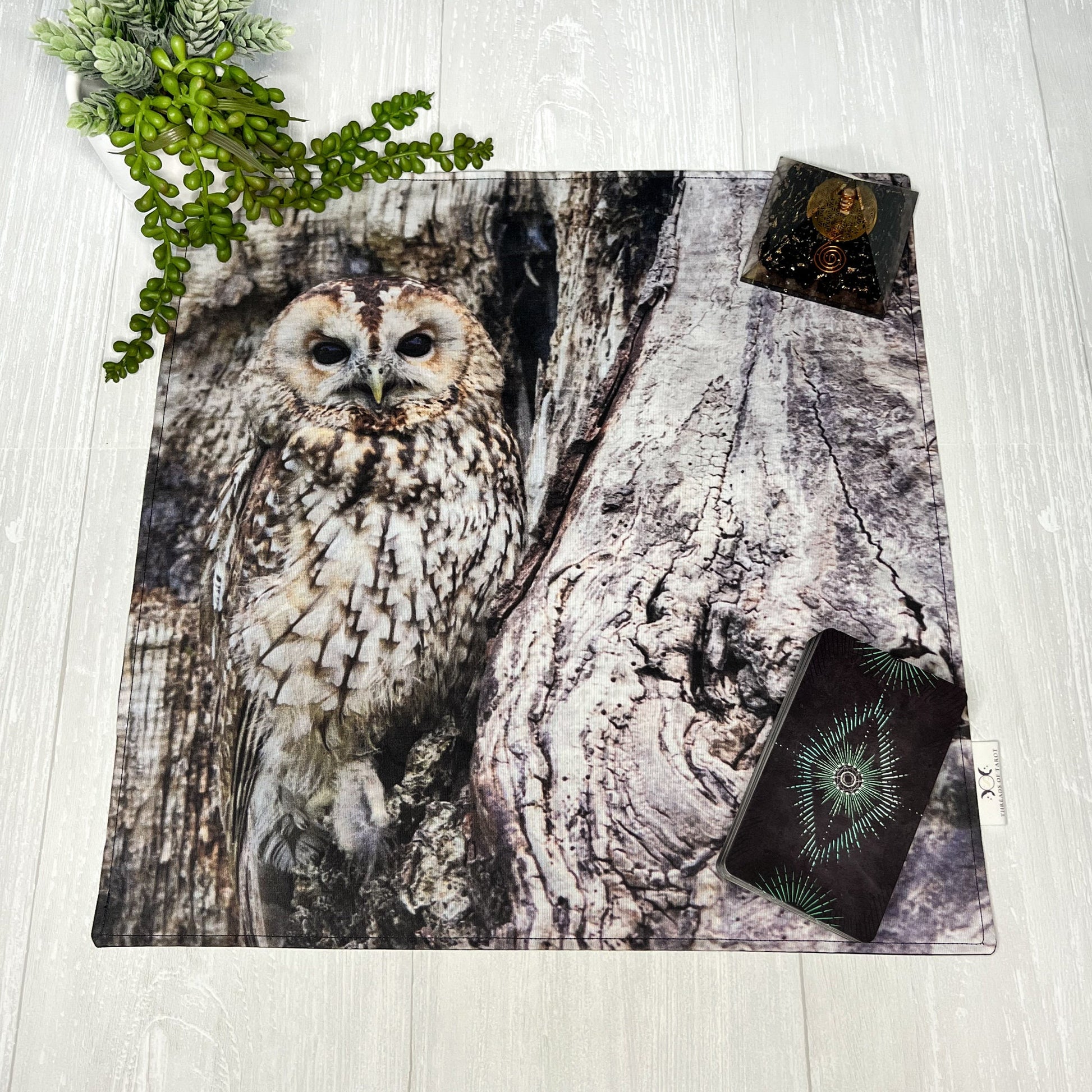 Owl Altar Cloth, Tarot Cloth, Altar Ritual Cloth, Rune Casting Cloth, Tarot Reading Supplies, Pagan Witchcraft Wiccan, Divination Tools